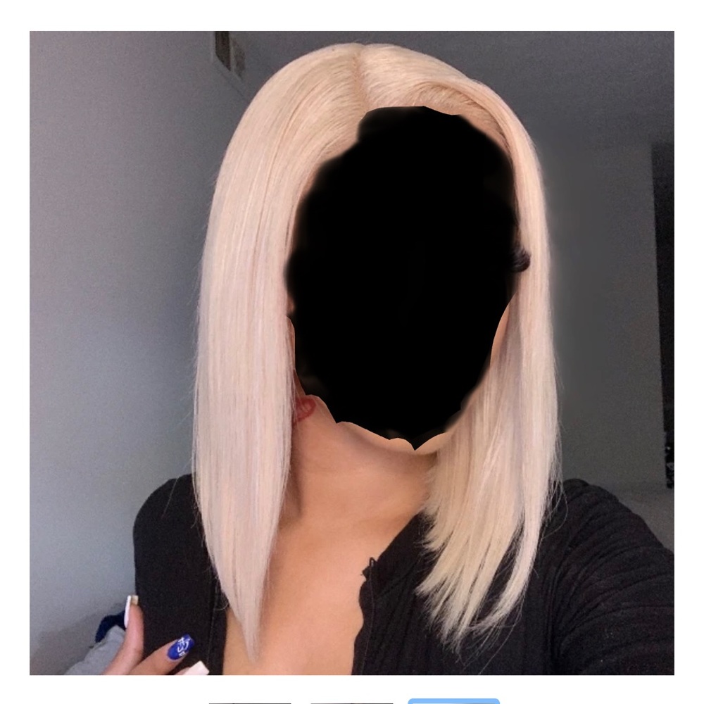 This is a Blonde Bob Wig